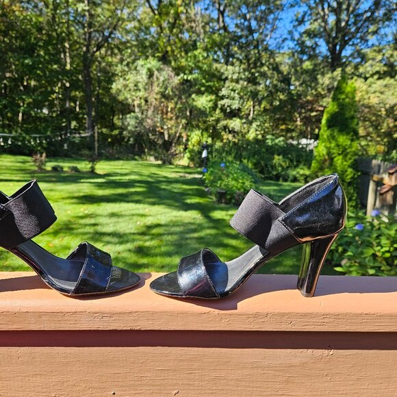 ADRIENNE VITTADINI HEELS SIZE 9.5 M - Picture 1 of 2